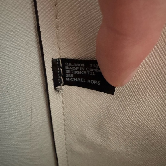 Michael Kors Purse / Tote - Picture 8 of 11